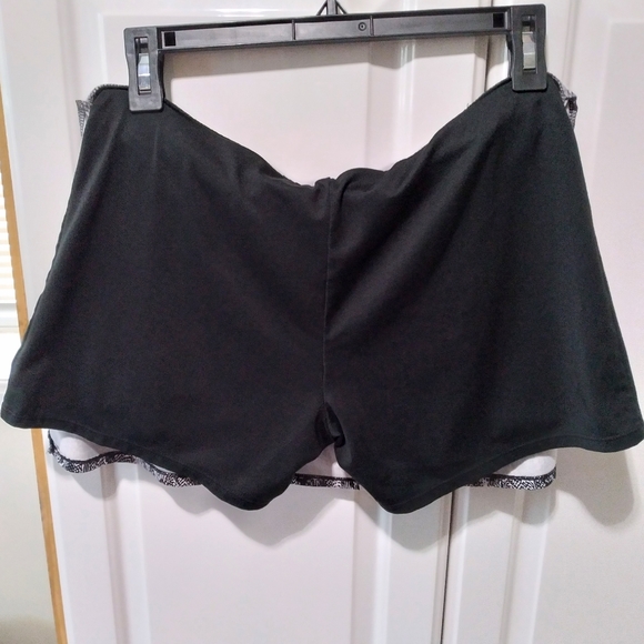 Tranquility by Colorado Clothing black and white Sports Skort Sz S - Picture 6 of 6